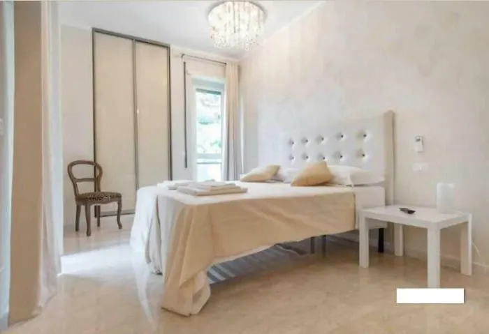 Bed and Breakfast Let's go to Roma